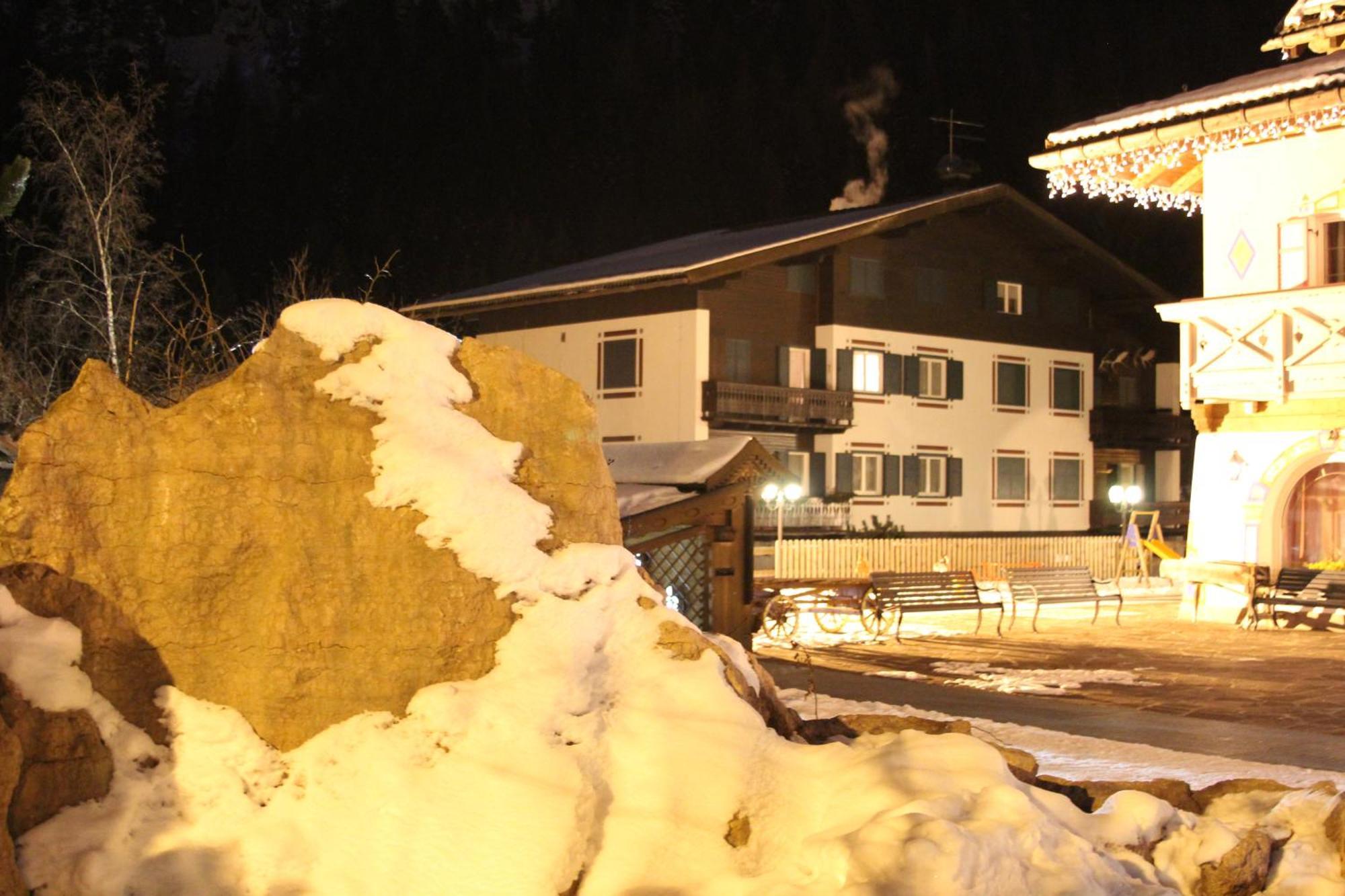 Appartamento Niki Campitello Campitello di Fassa Dış mekan fotoğraf